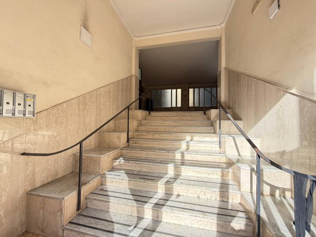 Appartamento a Portici in Via San Cristoforo, 11 - Foto 2