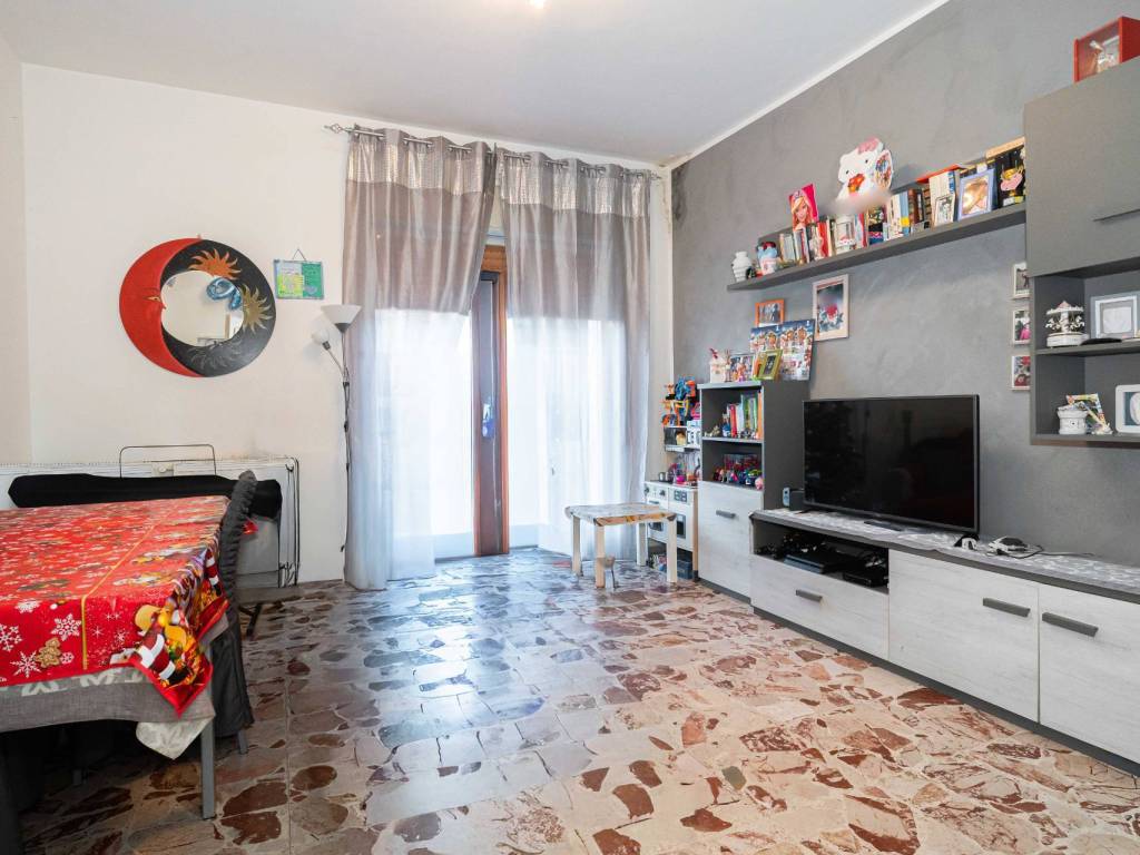 Appartamento a Giarre in Corso Lombardia, 5 - Foto 4