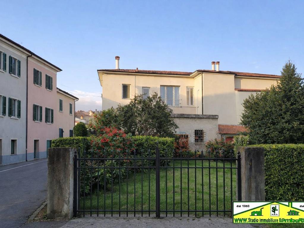 Appartamento a Pistoia in Via Giuseppe Gentile - Foto 4