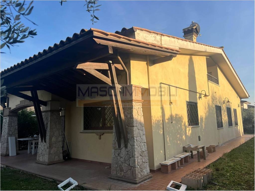 Villa a Fiano romano in Via Firenze, 144 - Foto 4