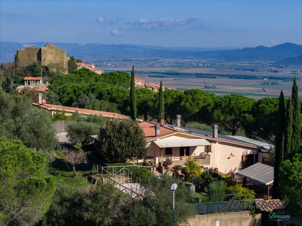 Villa a Castiglione della pescaia in Piazza dell'Indipendenza - Foto 2