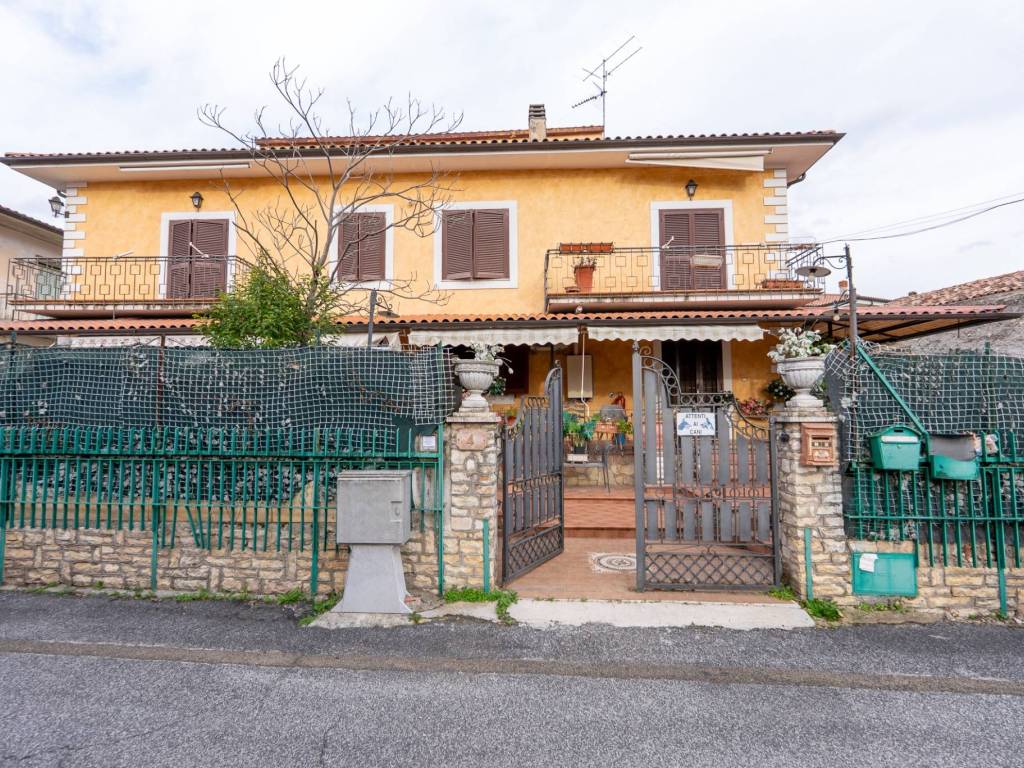 Appartamento a Cittaducale in Viale della Gioventù - Foto 4