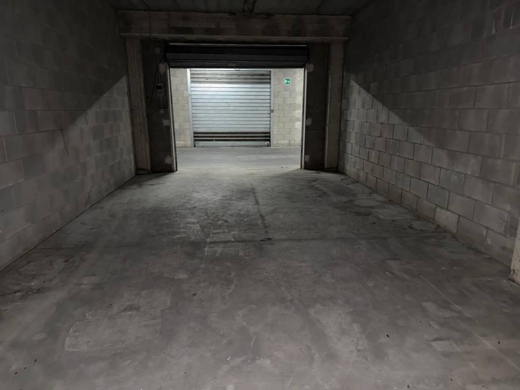 Box / garage a Nocera superiore in Via Giuseppe Garibaldi, 86 - Foto 5