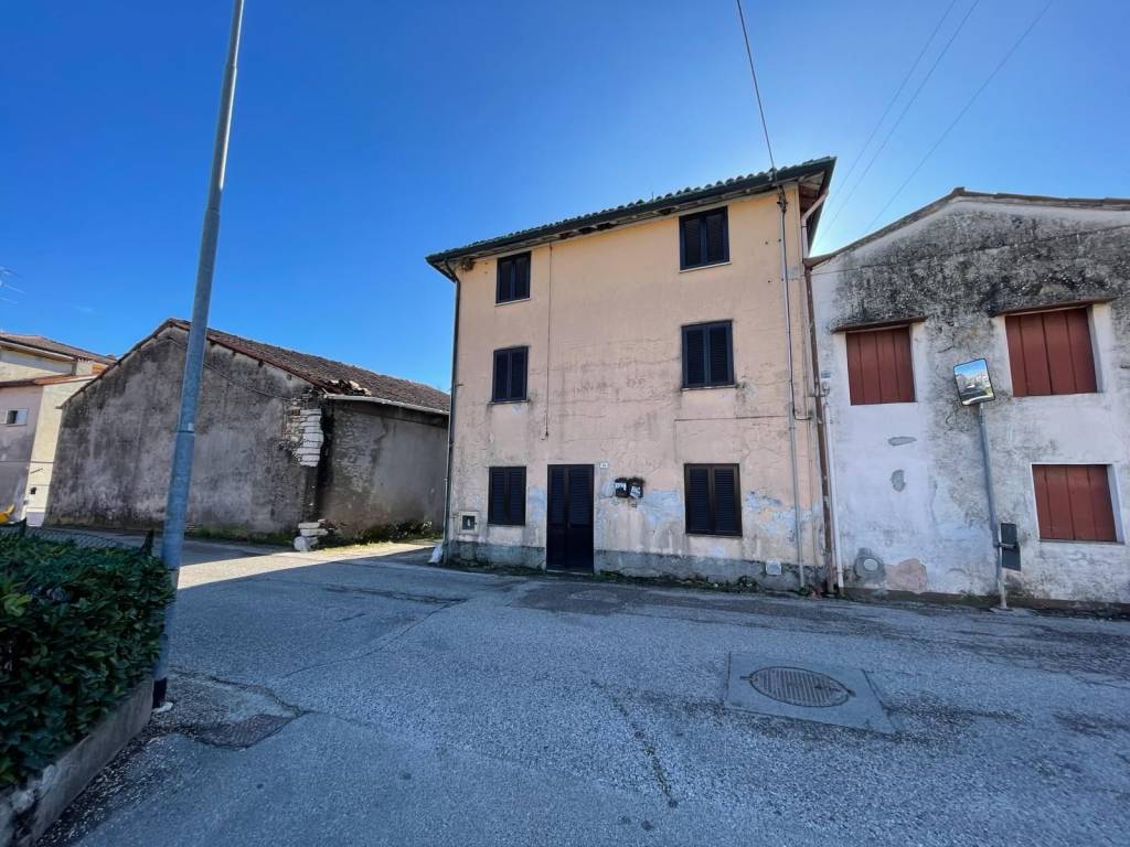 Casa indipendente a Arzignano in Via Costa, 12 - Foto 3