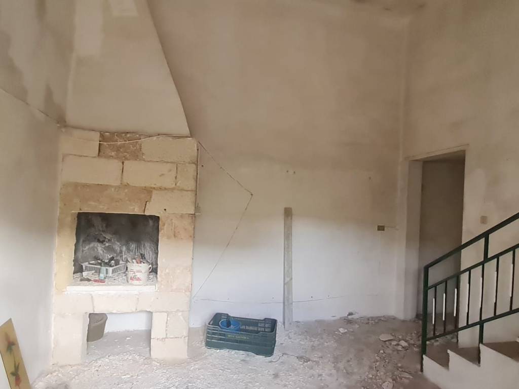 Casa indipendente a Collepasso in Via Camillo Benso di Cavour, 51 - Foto 2