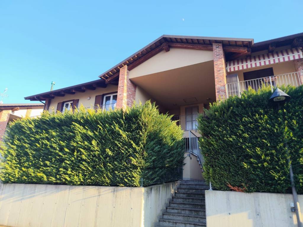 Appartamento a Govone in Via Alcide De Gasperi - Foto 2