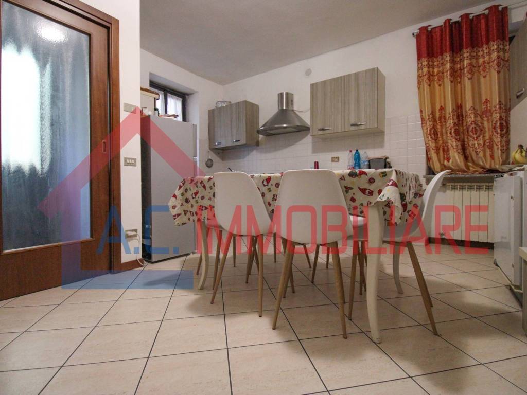 Casa indipendente a Vergiate in Via Cusciano, 28 - Foto 3