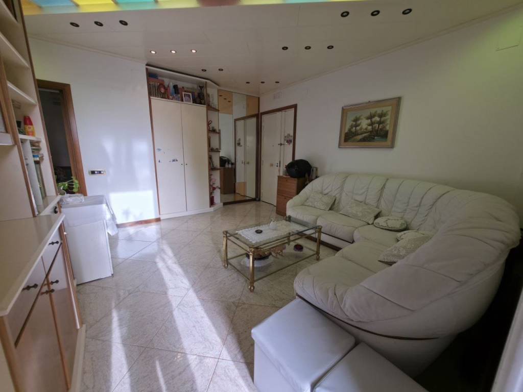 Appartamento a Salerno in Via Premuda - Foto 4
