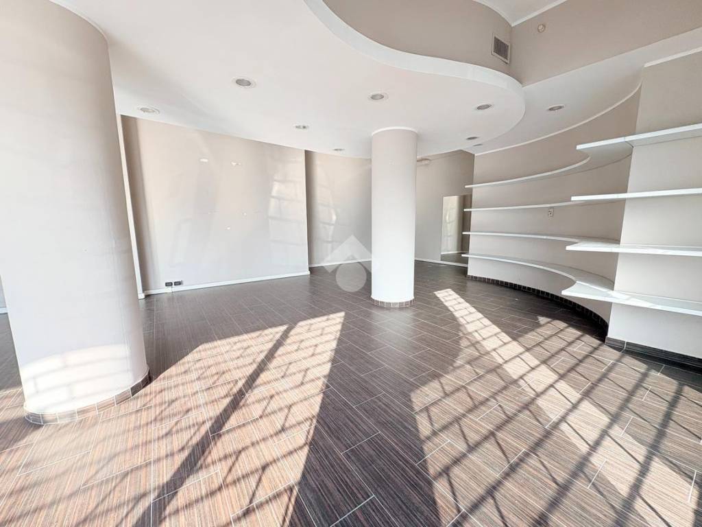 Immobile a Creazzo in Negozio Viale Italia, 60 - Foto 2