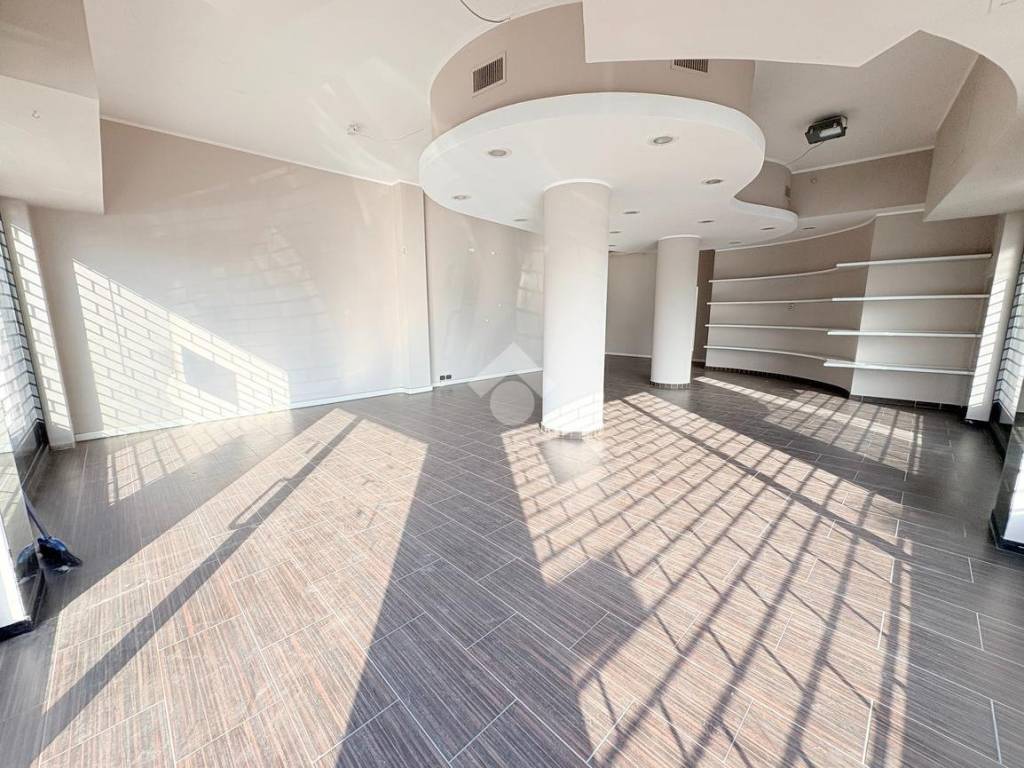 Immobile a Creazzo in Negozio Viale Italia, 60 - Foto 3