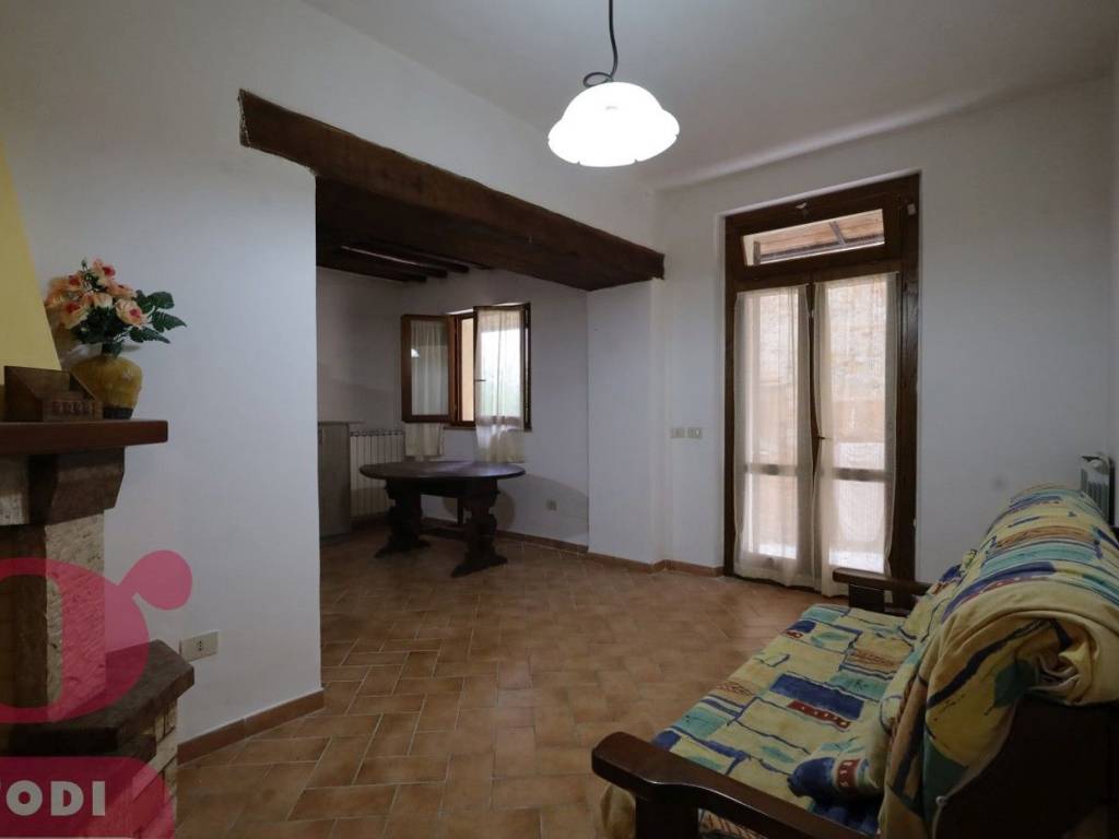 Appartamento a Todi in 42°45'01.3