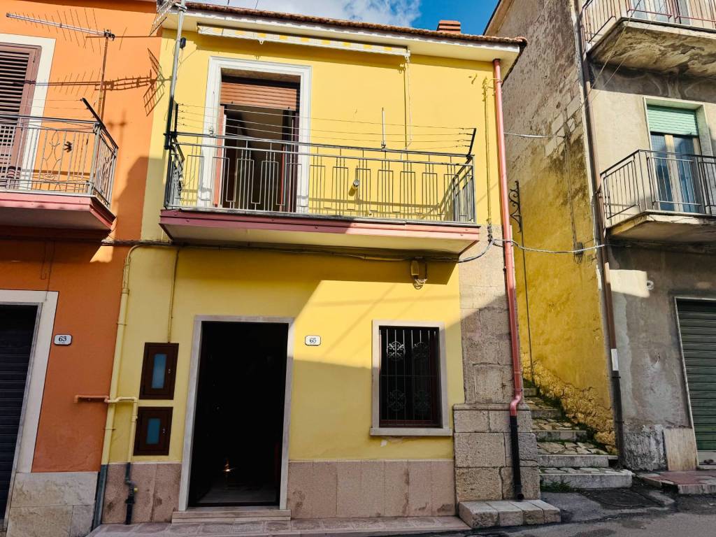 Casa indipendente a Gesualdo in VIA ROMA, 65 - Foto 3