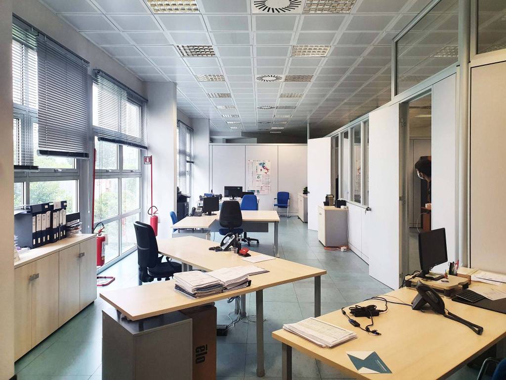 Immobile a Lainate in Via Roberto Lepetit, 2 - Foto 3