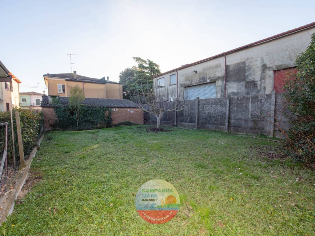Villa a Jolanda di savoia in Piazza Unità d'Italia - Foto 3