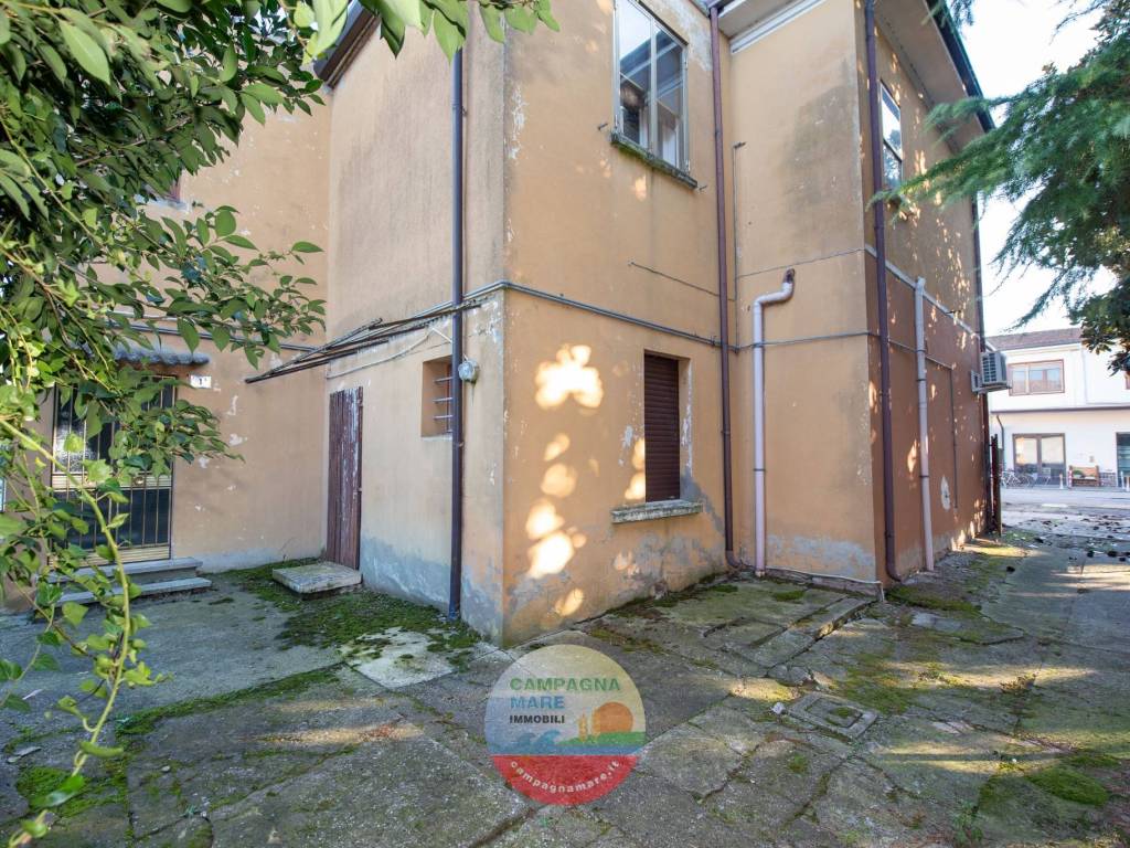 Villa a Jolanda di savoia in Piazza Unità d'Italia - Foto 5