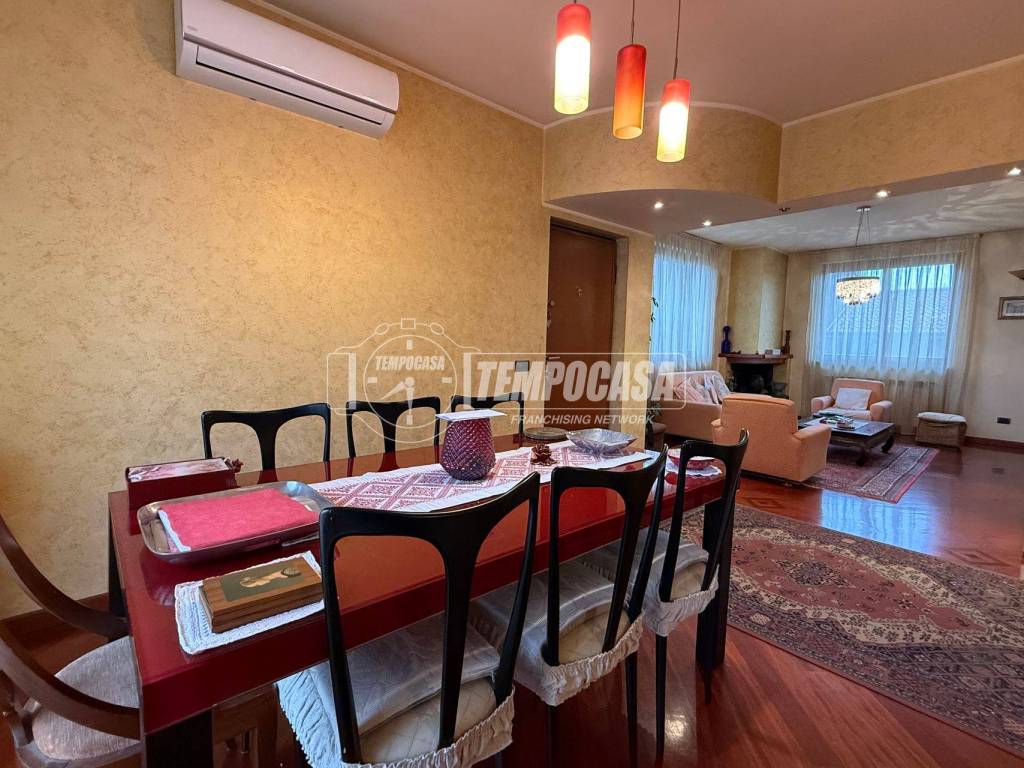 Villa a Busto garolfo in Via Europa 25 - Foto 2