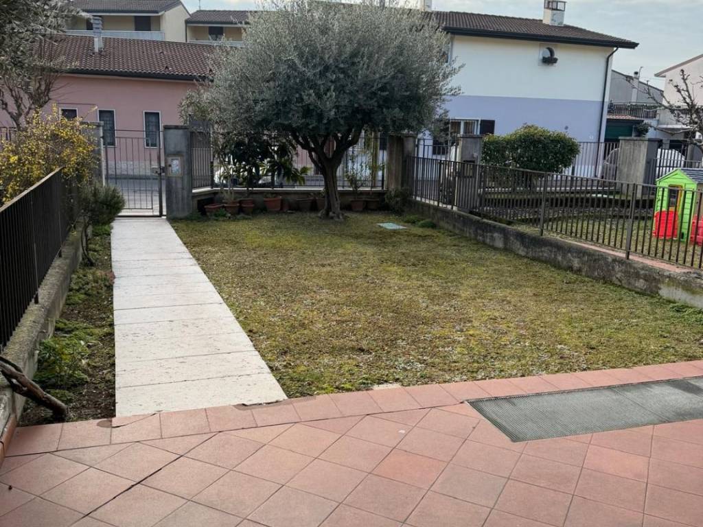 Villetta a schiera a Verona in Via Cipro, 18 - Foto 2