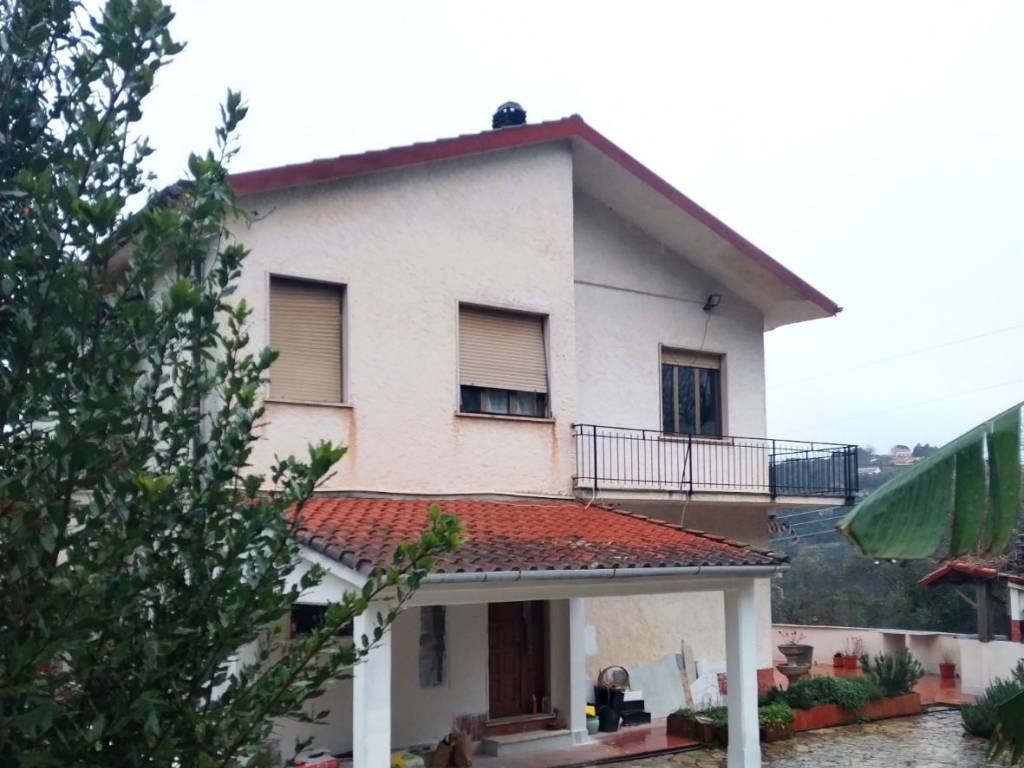 Villa a Follo in Via 2 Giugno - Foto 4