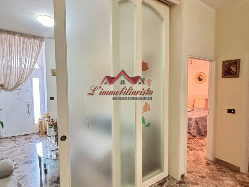 Appartamento a Valenzano in Largo Guglielmo Marconi - Foto 5