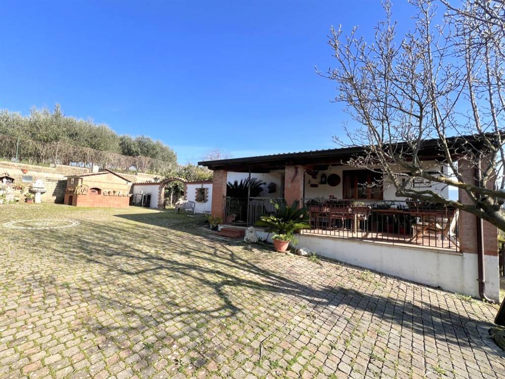 Villa a Velletri in Via Appia Sud - Foto 3