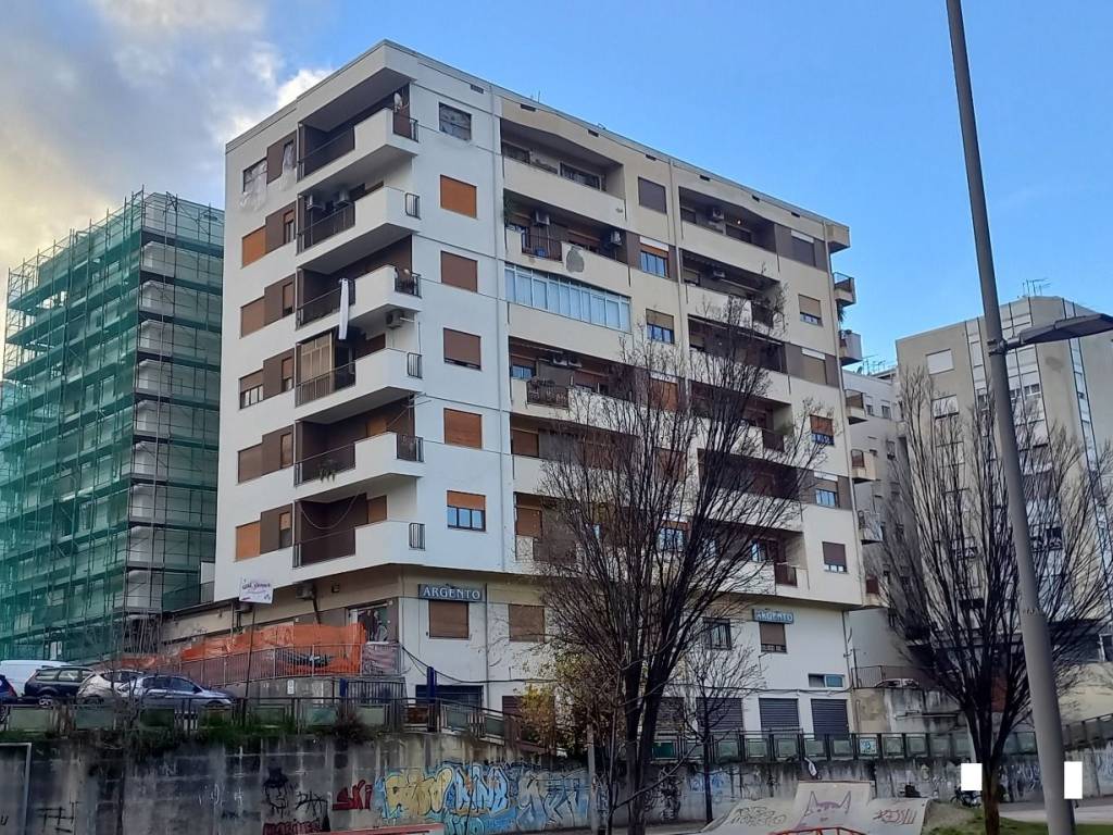 Appartamento a Cosenza in Viale Giovanni e Francesca Falcone - Foto 4