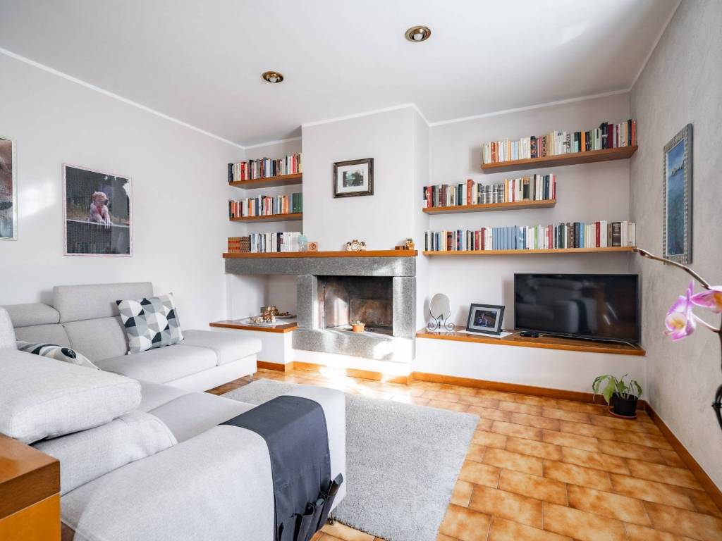 Appartamento a Lecco in Corso Monte Ortigara, 7 - Foto 2