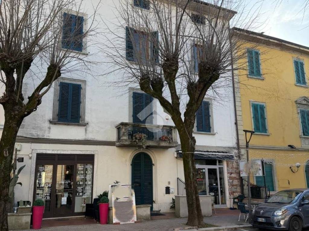 Palazzo / stabile a Montecatini-terme in Corso G. Matteotti, 100 - Foto 2