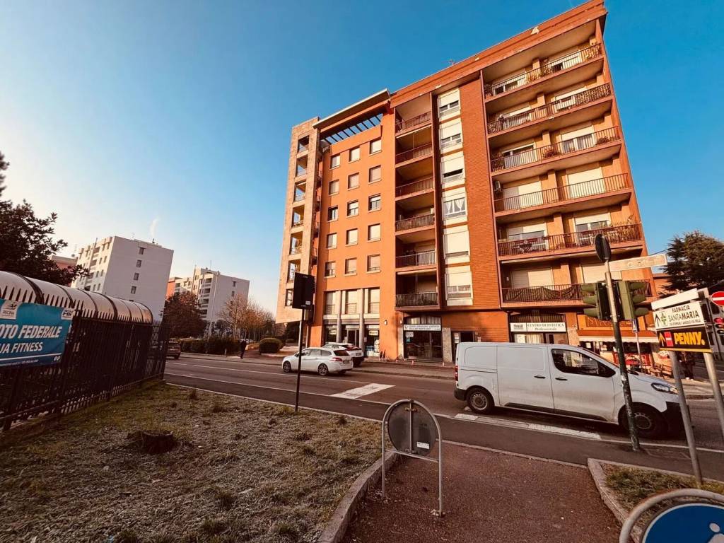 Appartamento a Saronno in Via C. Miola, 34 - Foto 3