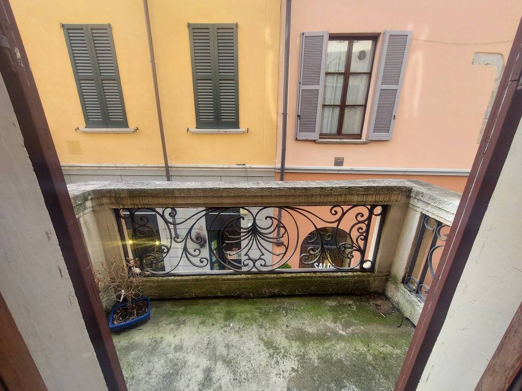 Appartamento a Como in Via Armando Diaz, 3 - Foto 3