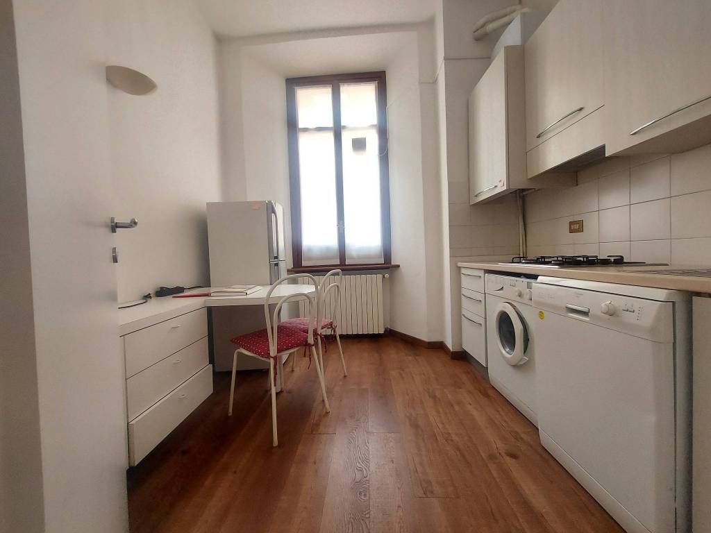 Appartamento a Como in Via Armando Diaz, 3 - Foto 4