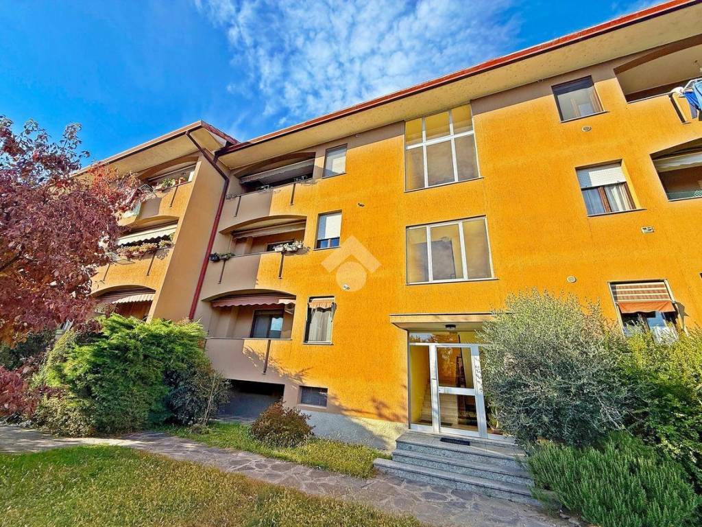 Appartamento a Sesto calende in via Isonzo, 6 - Foto 2