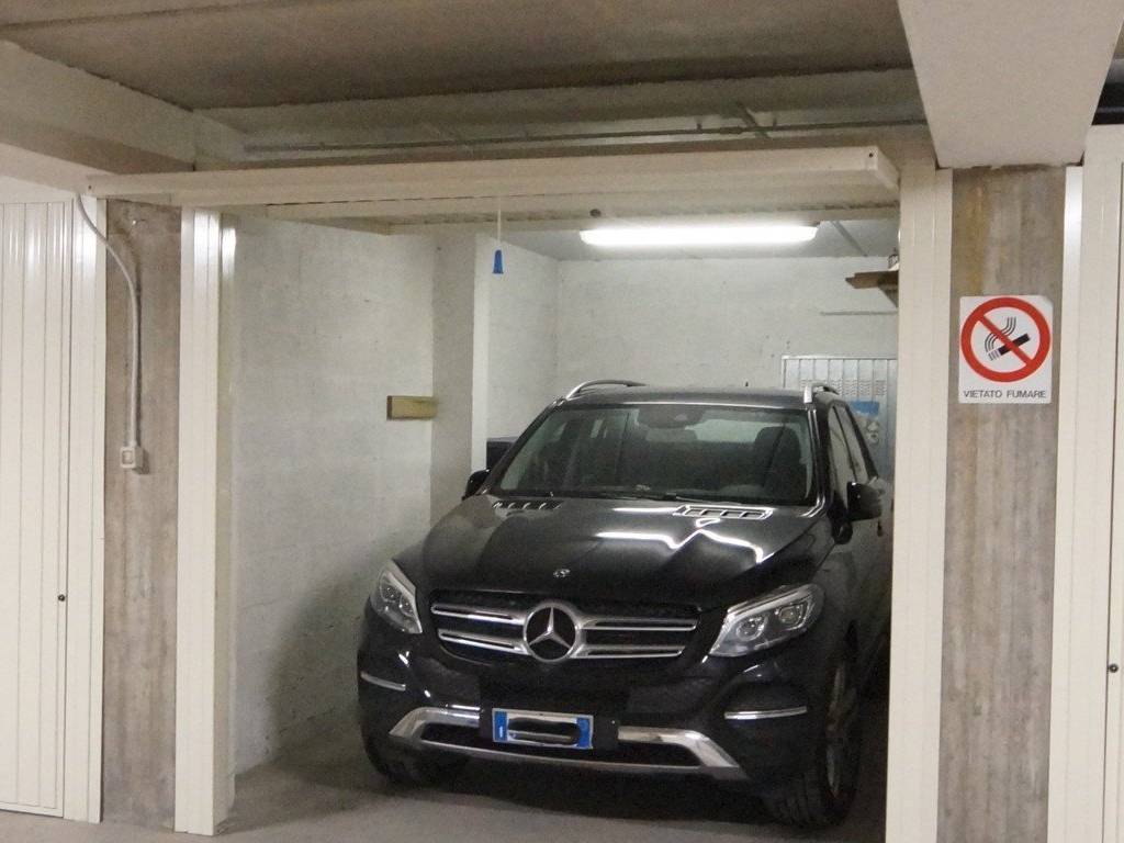 Box / garage a Bardonecchia in Via Papa Giovanni XXIII, 2 - Foto 2