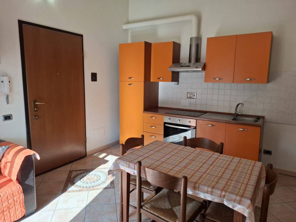 Appartamento a Govone in Via Castello, 10 - Foto 2