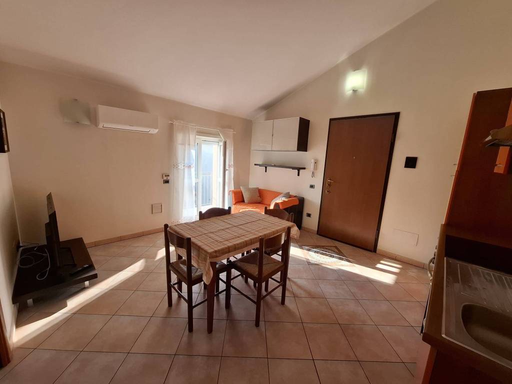 Appartamento a Govone in Via Castello, 10 - Foto 4