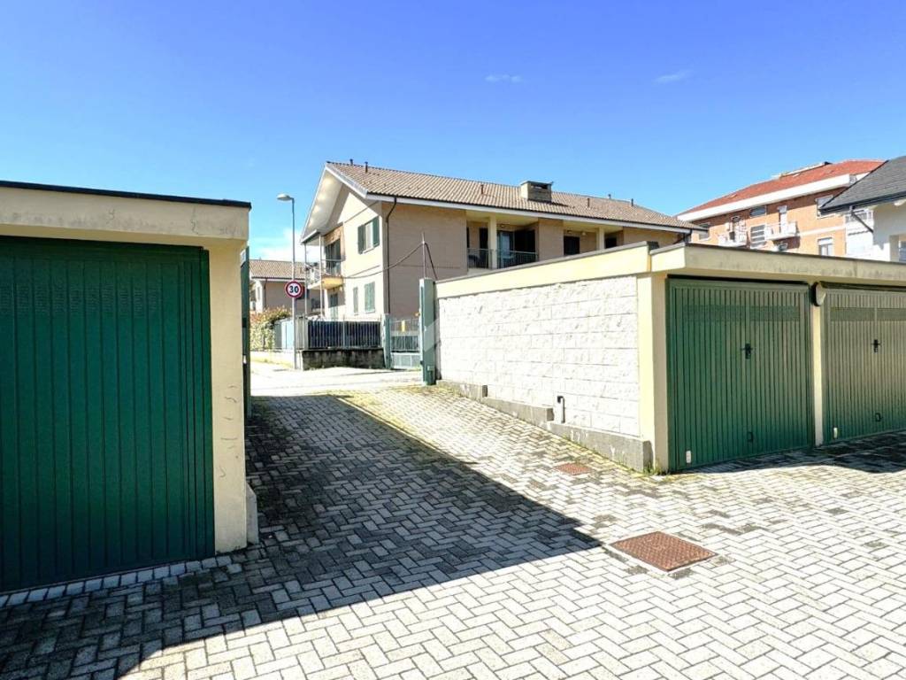 Box / garage a Volpiano in Via Modigliani, 14 - Foto 2