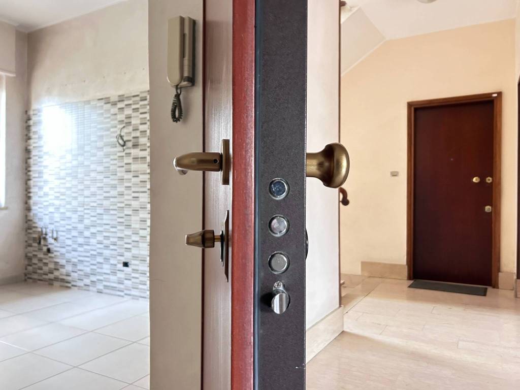 Appartamento a Grugliasco in Via Bengasi, 39 - Foto 3