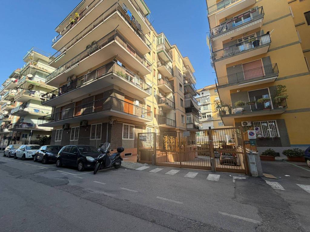 Box / garage a San giorgio a cremano in Via Domenico Scarlatti, 10 - Foto 2