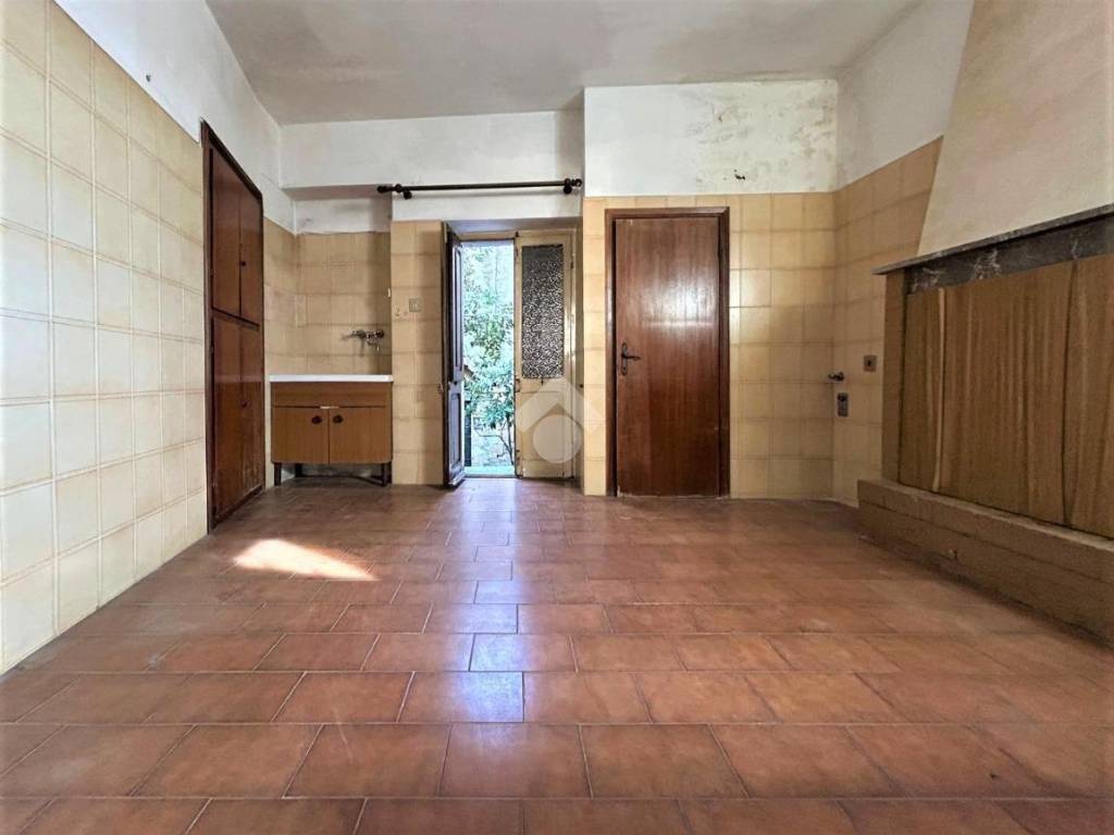 Appartamento a Ischia di castro in Via Carlo Emanuele, 7 - Foto 4