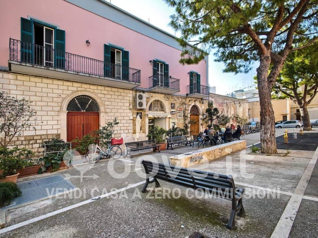 Villa a Bari in Piazza Trieste, 8 - Foto 2