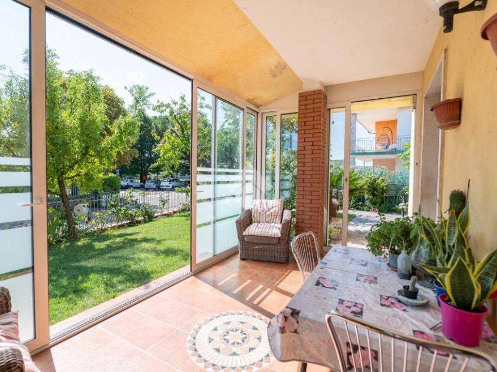 Villa a Villafranca di verona in Via Eugenio Montale, 42 - Foto 4