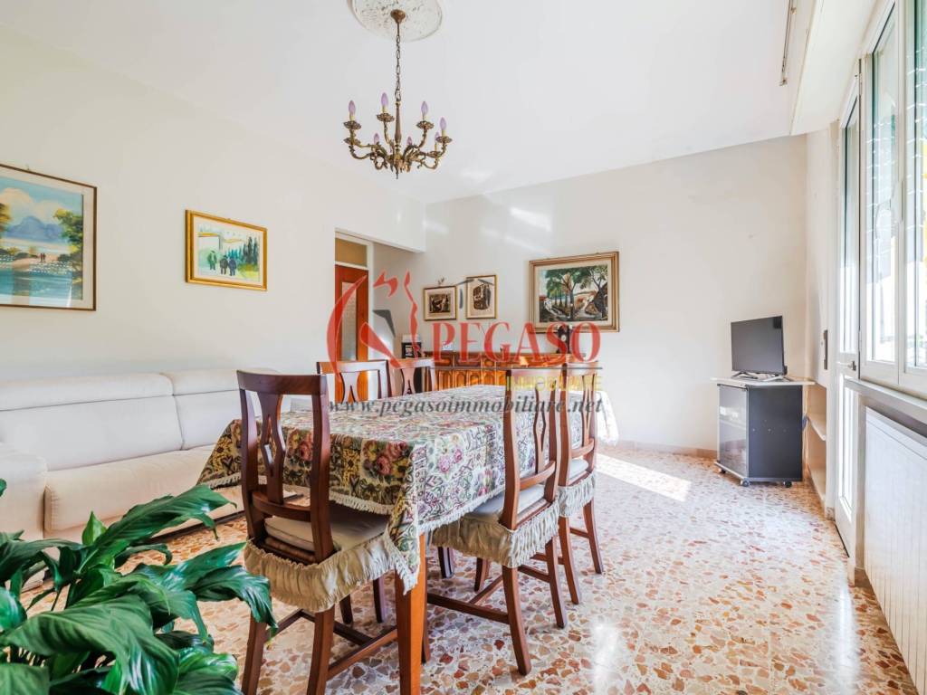 Appartamento a Pescia in Via Ferdinando Martini - Foto 5