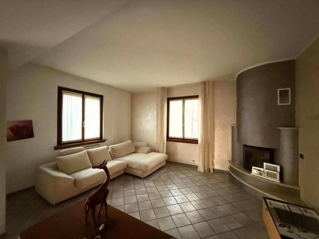 Villa a Montello in Via Leonardo da Vinci, 6 - Foto 2