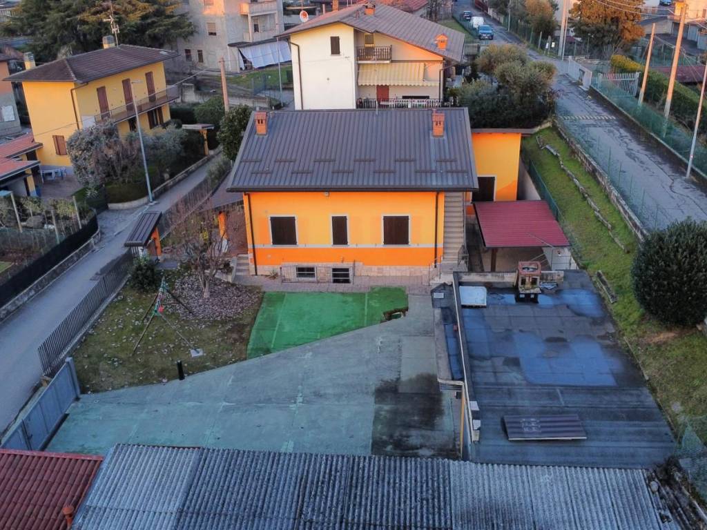 Villa a Montello in Via Leonardo da Vinci, 6 - Foto 3