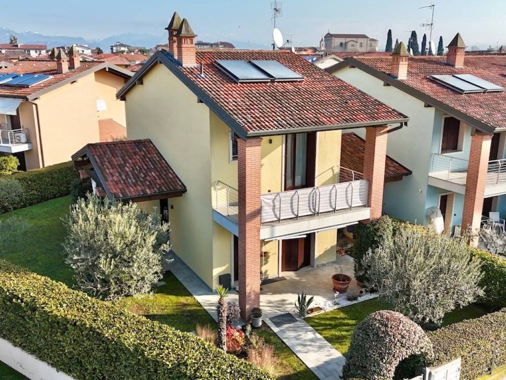 Villa a Peschiera del garda in Via Achille Ambrosi - Foto 5