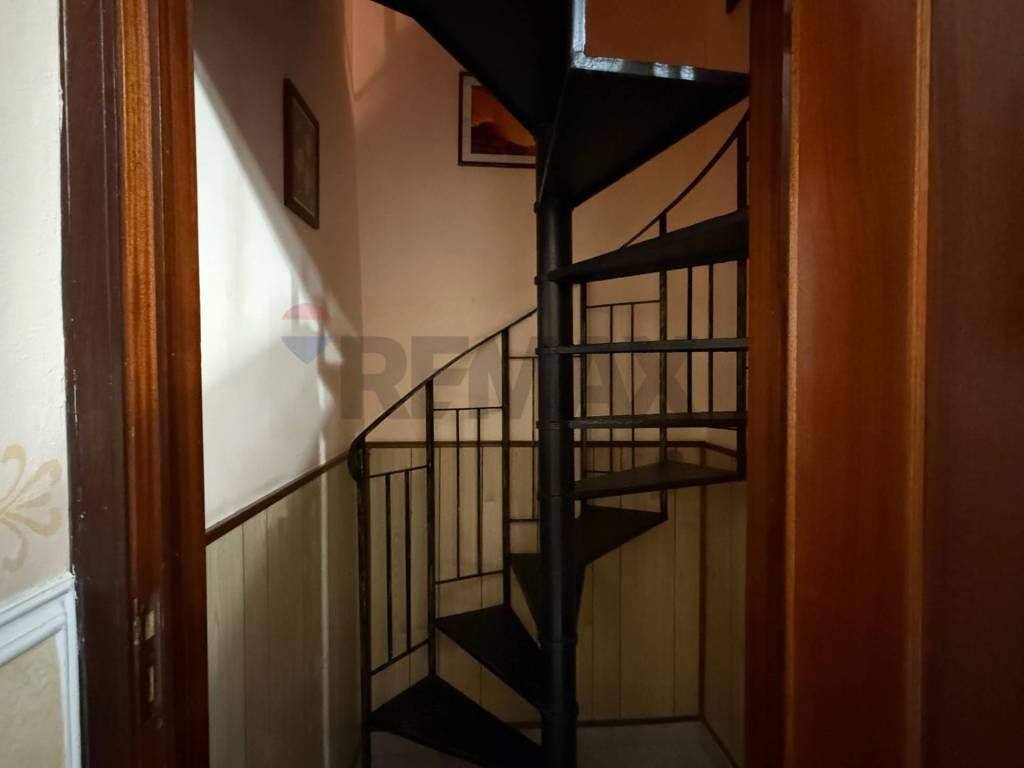 Casa indipendente a Castiglione di sicilia in via magenta - Foto 4