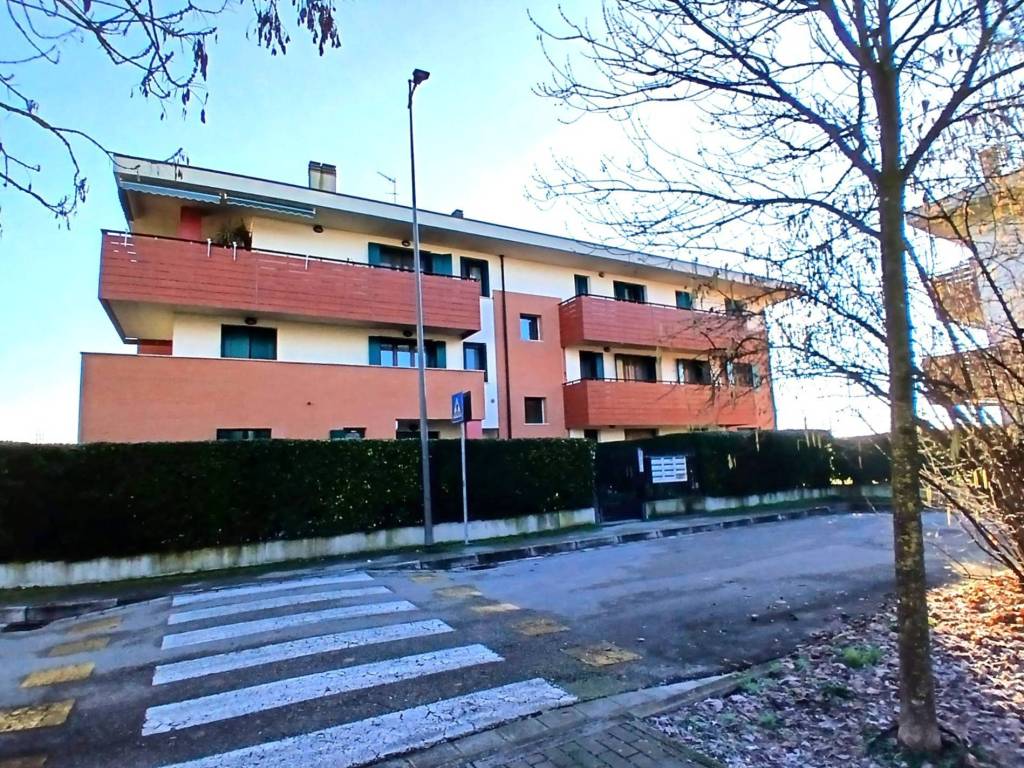 Appartamento a Ferrara in VIA ENZO NENCI - Foto 2