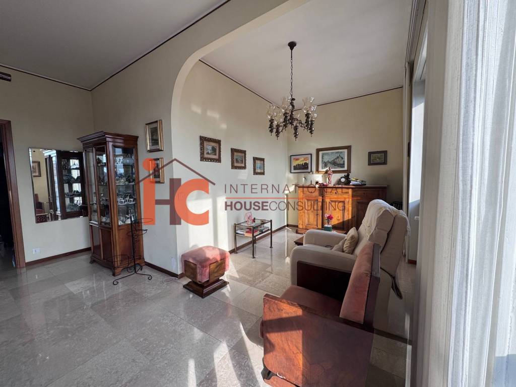 Appartamento a Bergamo in Via Alberto Pitentino - Foto 3