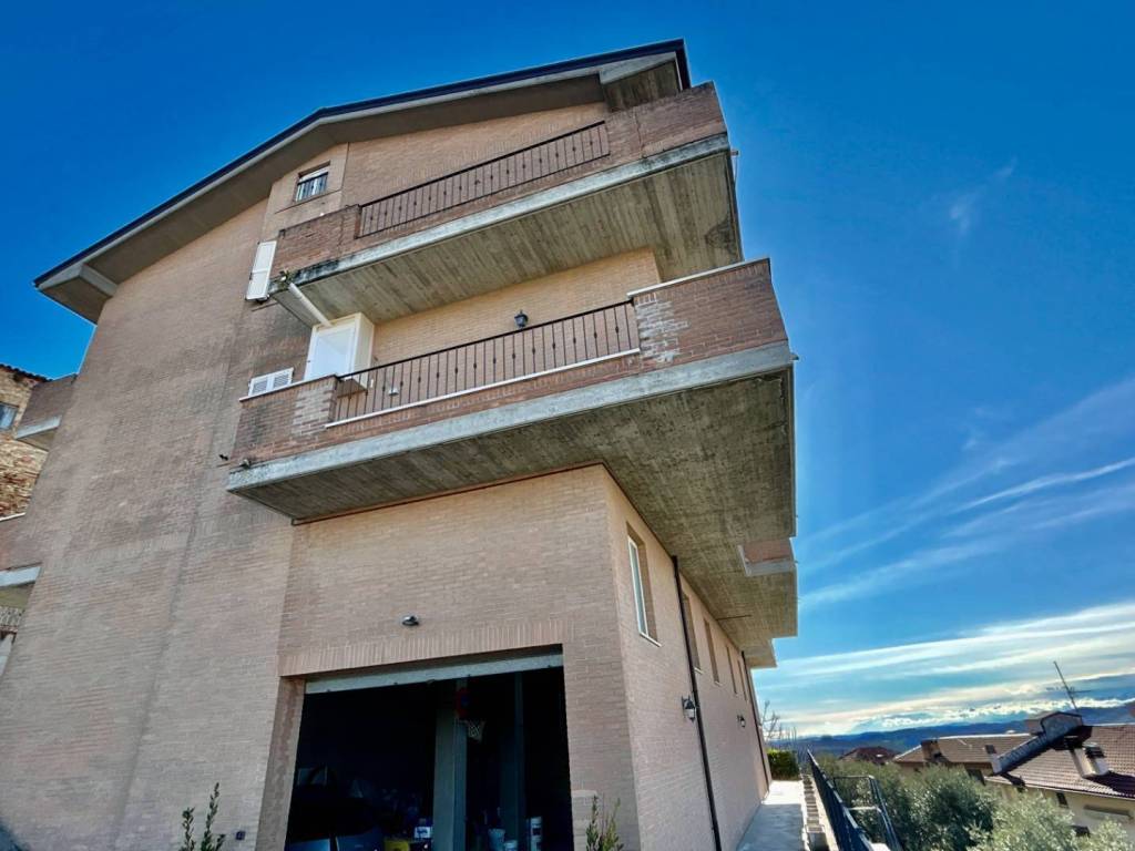 Appartamento a Carassai in Via Polini, 25 - Foto 2