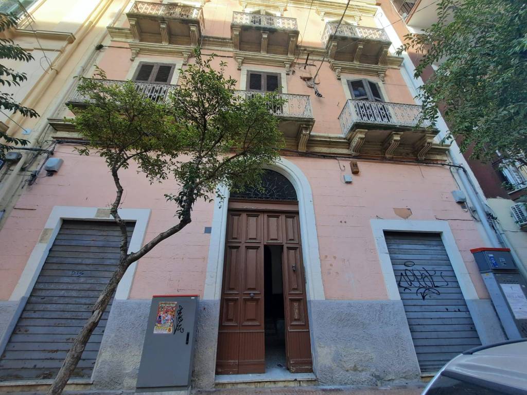 Palazzo / stabile a Taranto in Via Guglielmo Oberdan - Foto 2