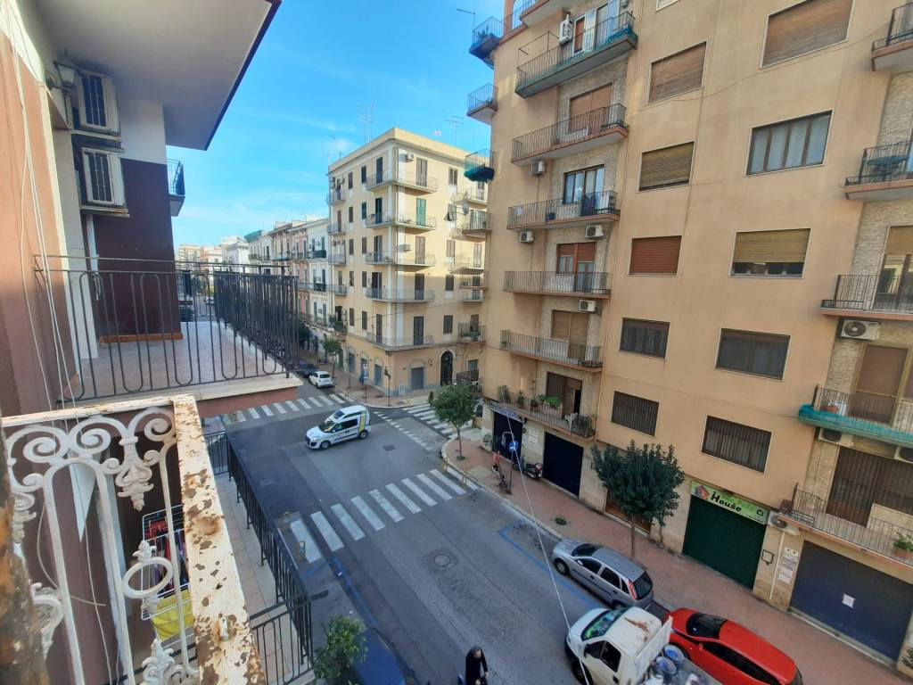 Palazzo / stabile a Taranto in Via Guglielmo Oberdan - Foto 3